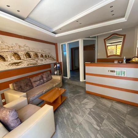 סקופיה Hotel Santos מראה חיצוני תמונה